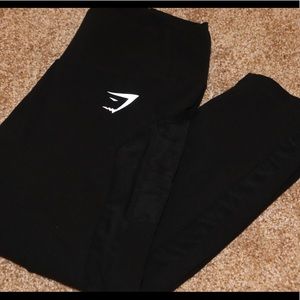 Bundle 3 for $25 : Gymshark 3/4 Legging with mesh.